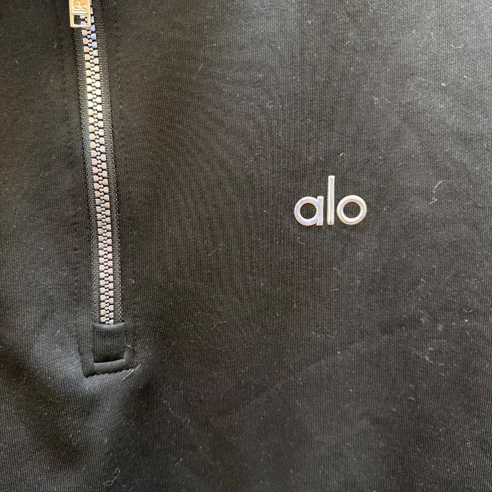 Alo Black Quarter Zip Pullover Sweater Size Medium - Picture 2 of 6